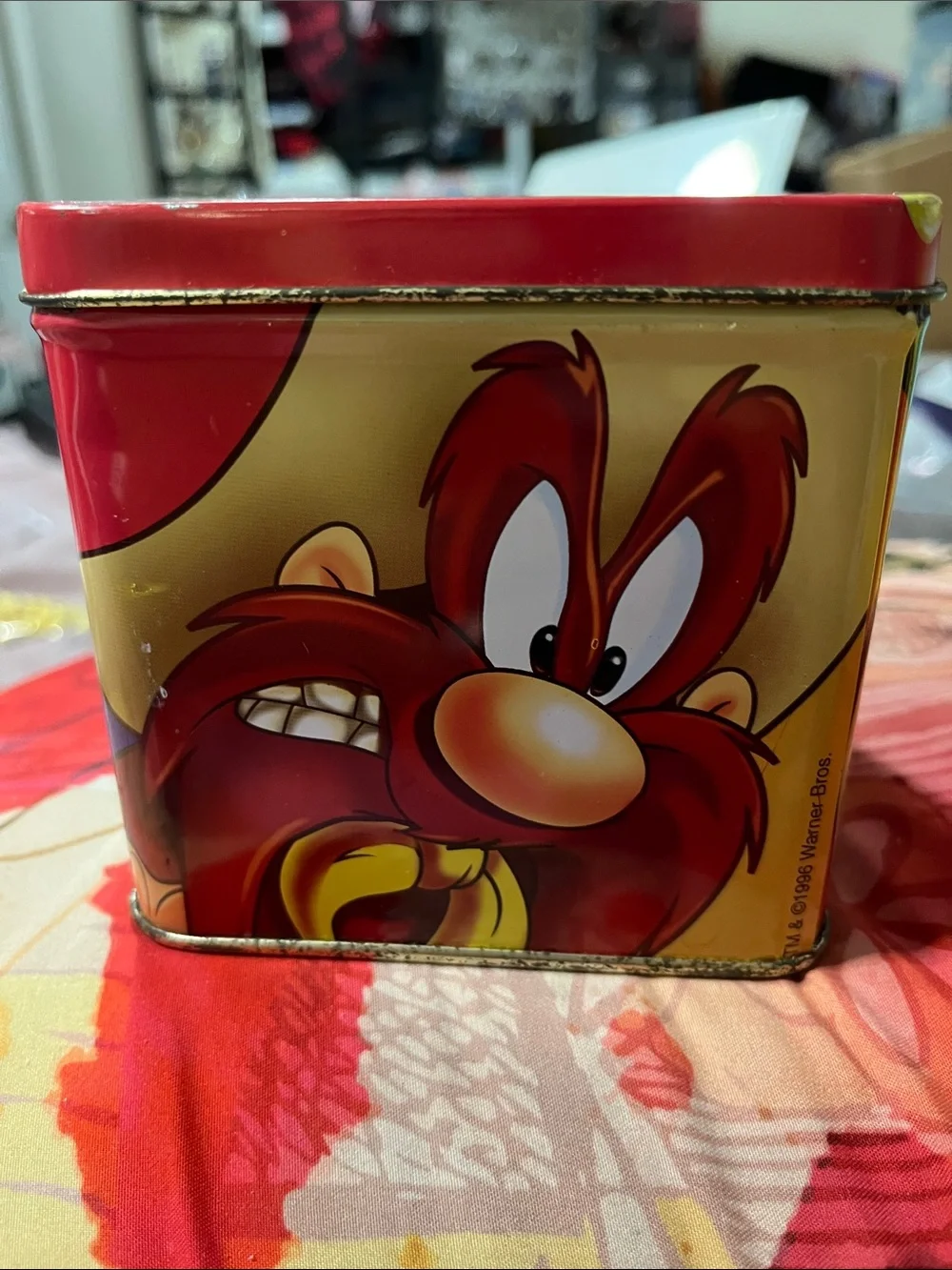 Warner Bros. Tasmanian Devil Metal Tin in Red and Yellow